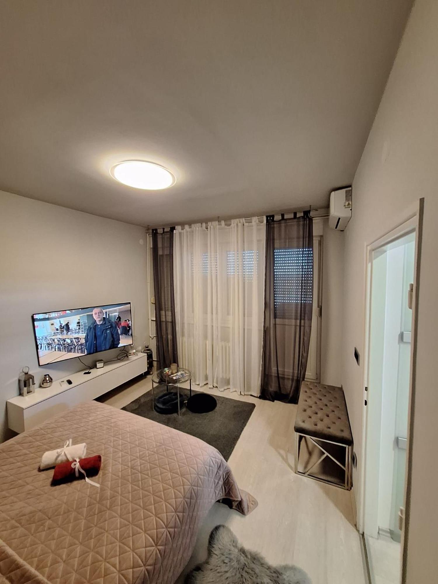 Apex Penthouse Self Check-in *
