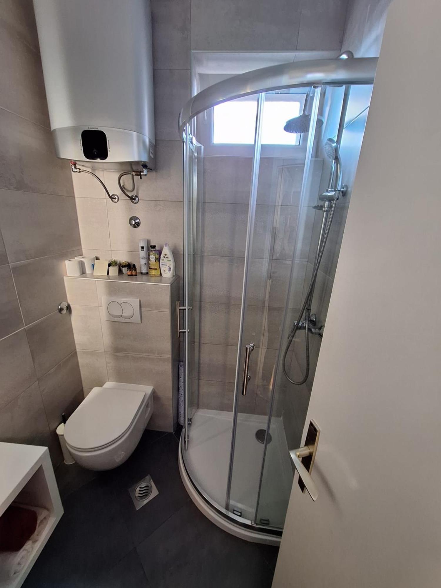 Apex Penthouse Self Check-in